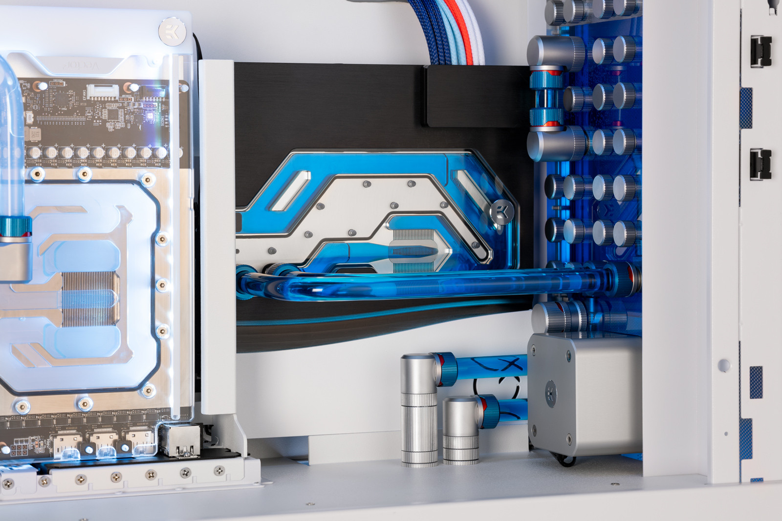 EK Water Blocks EK-QuantumX CoolingStation Monoblock for PS5